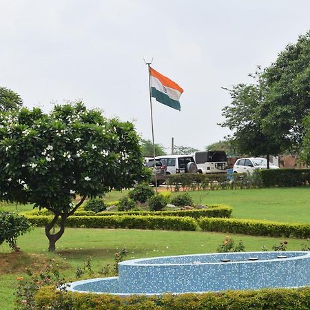 Aravali Hill View Estate Vila Gurgaon Exterior foto