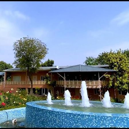 Aravali Hill View Estate Vila Gurgaon Exterior foto