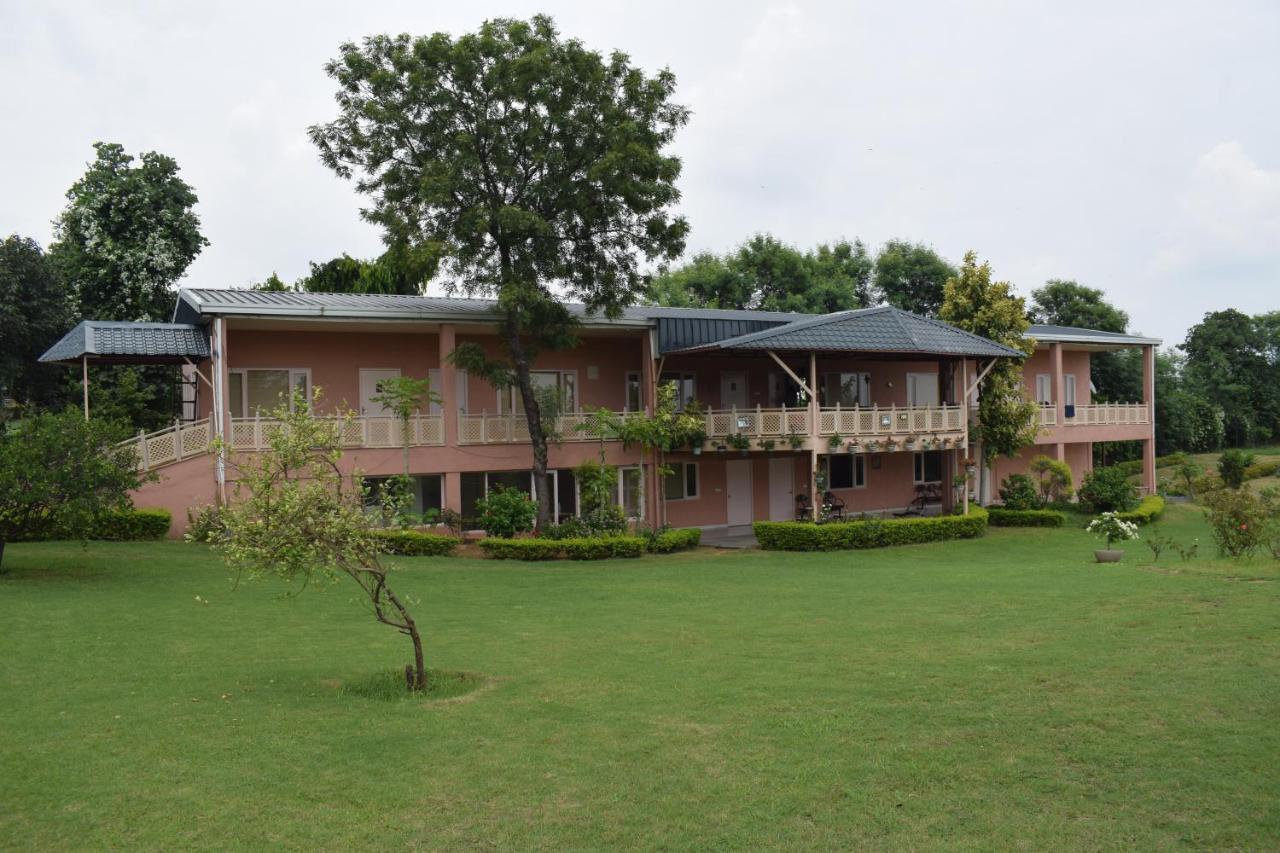 Aravali Hill View Estate Vila Gurgaon Exterior foto