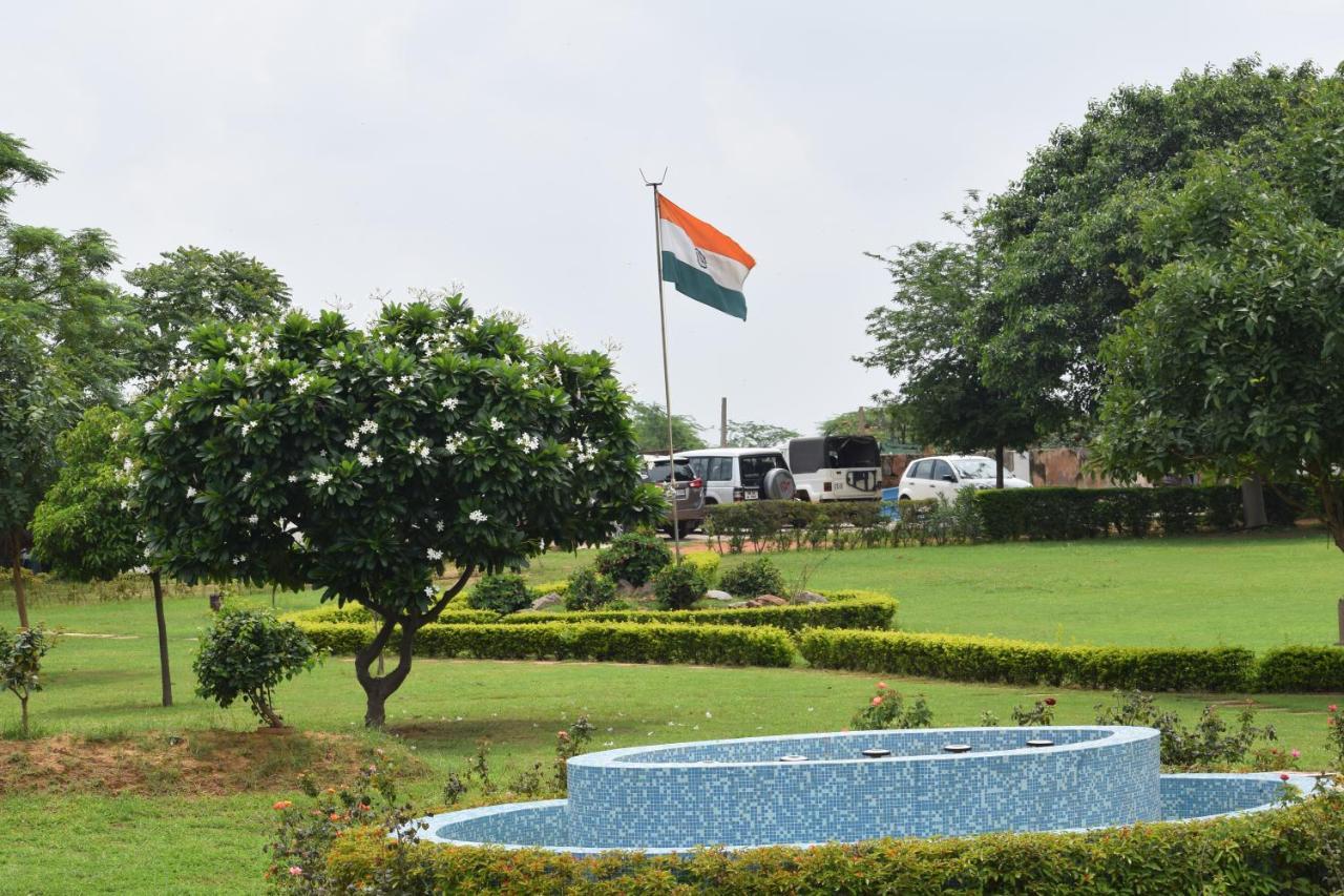 Aravali Hill View Estate Vila Gurgaon Exterior foto