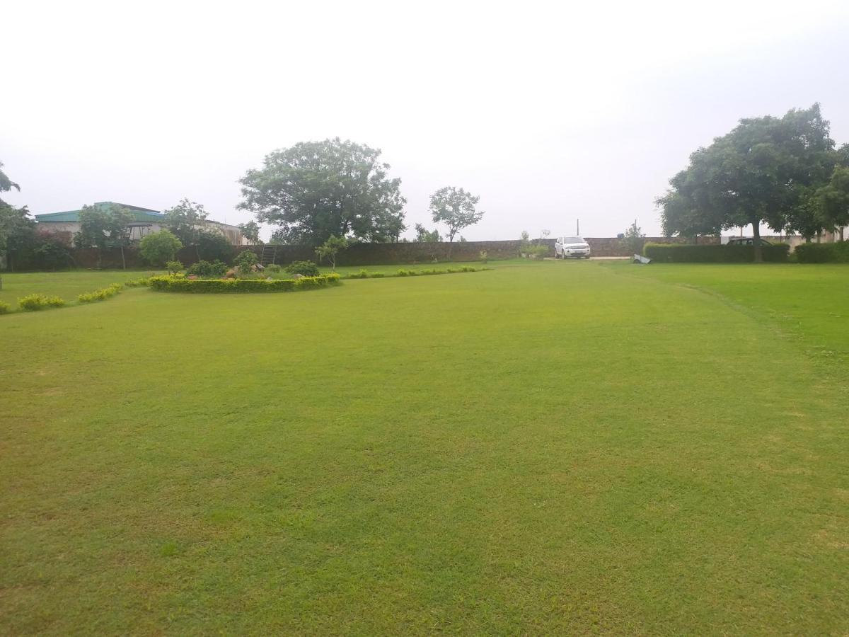 Aravali Hill View Estate Vila Gurgaon Exterior foto