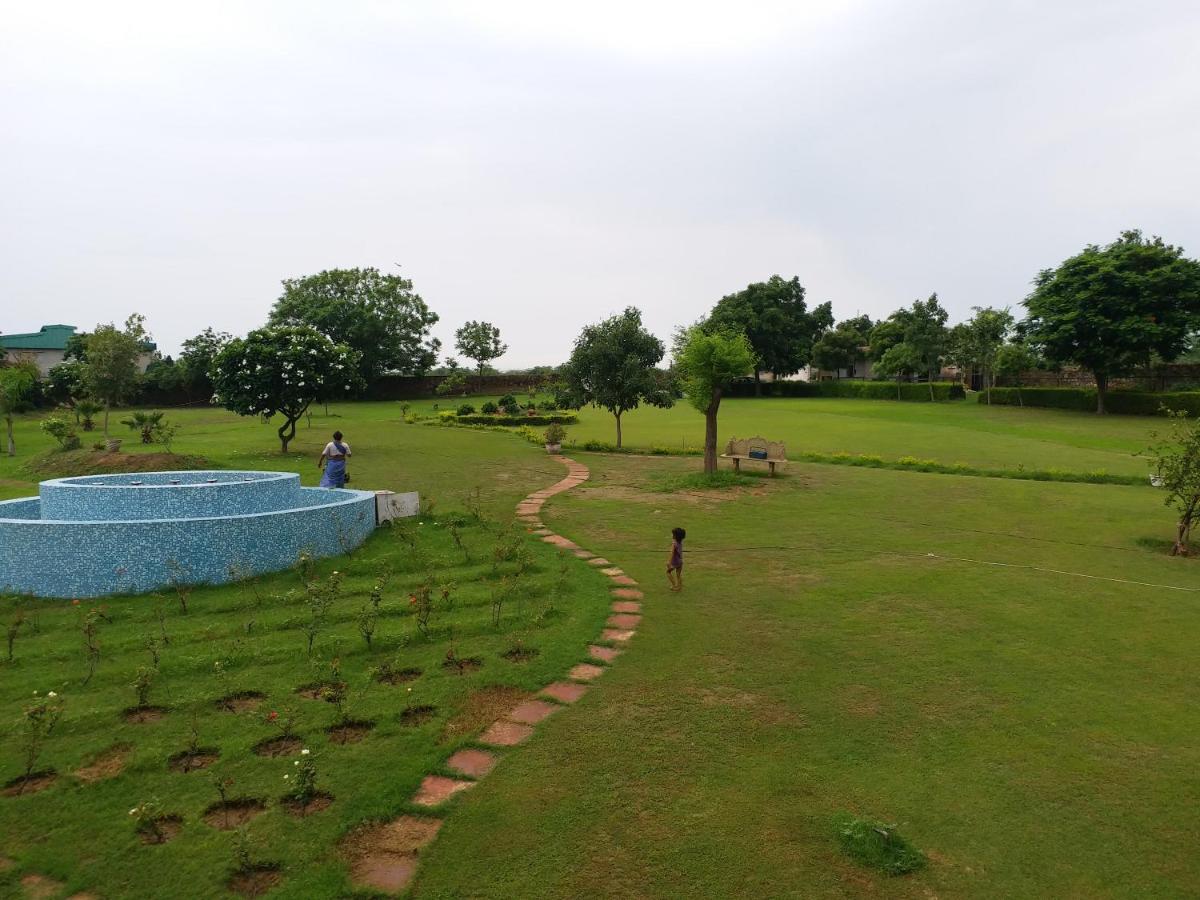Aravali Hill View Estate Vila Gurgaon Exterior foto