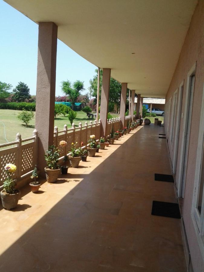 Aravali Hill View Estate Vila Gurgaon Exterior foto